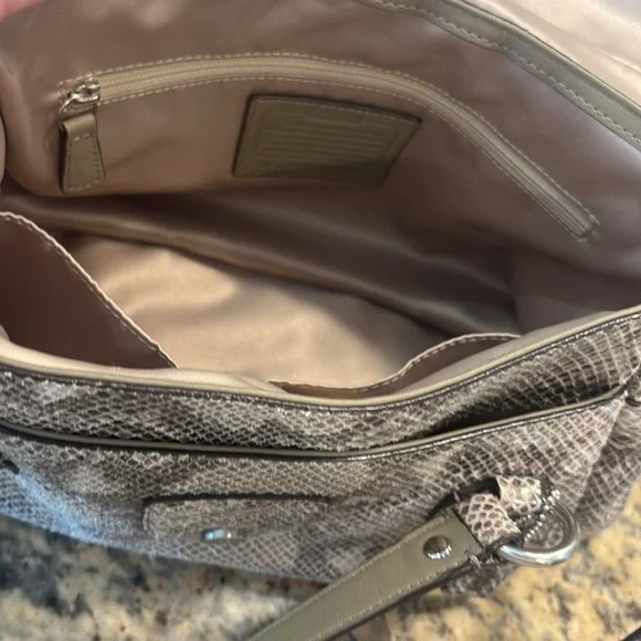 New Coach Pattern Women's Bag - Picture 7 of 13